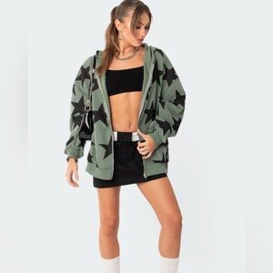 Star at me Oversized hoodie! From Edikted